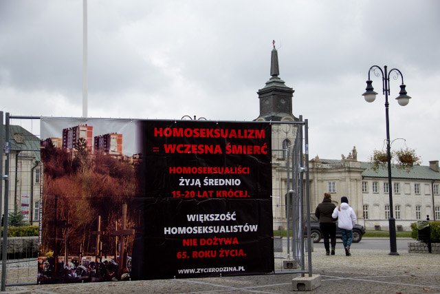 W Radzyniu Podlaskim stanęła kontrowersyjna wystawa.