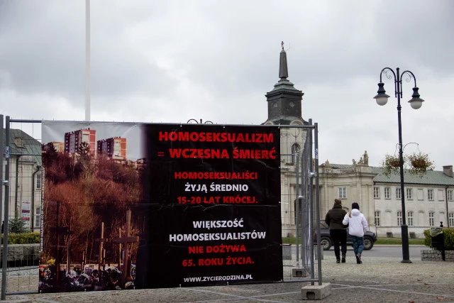 W Radzyniu Podlaskim stanęła kontrowersyjna wystawa.