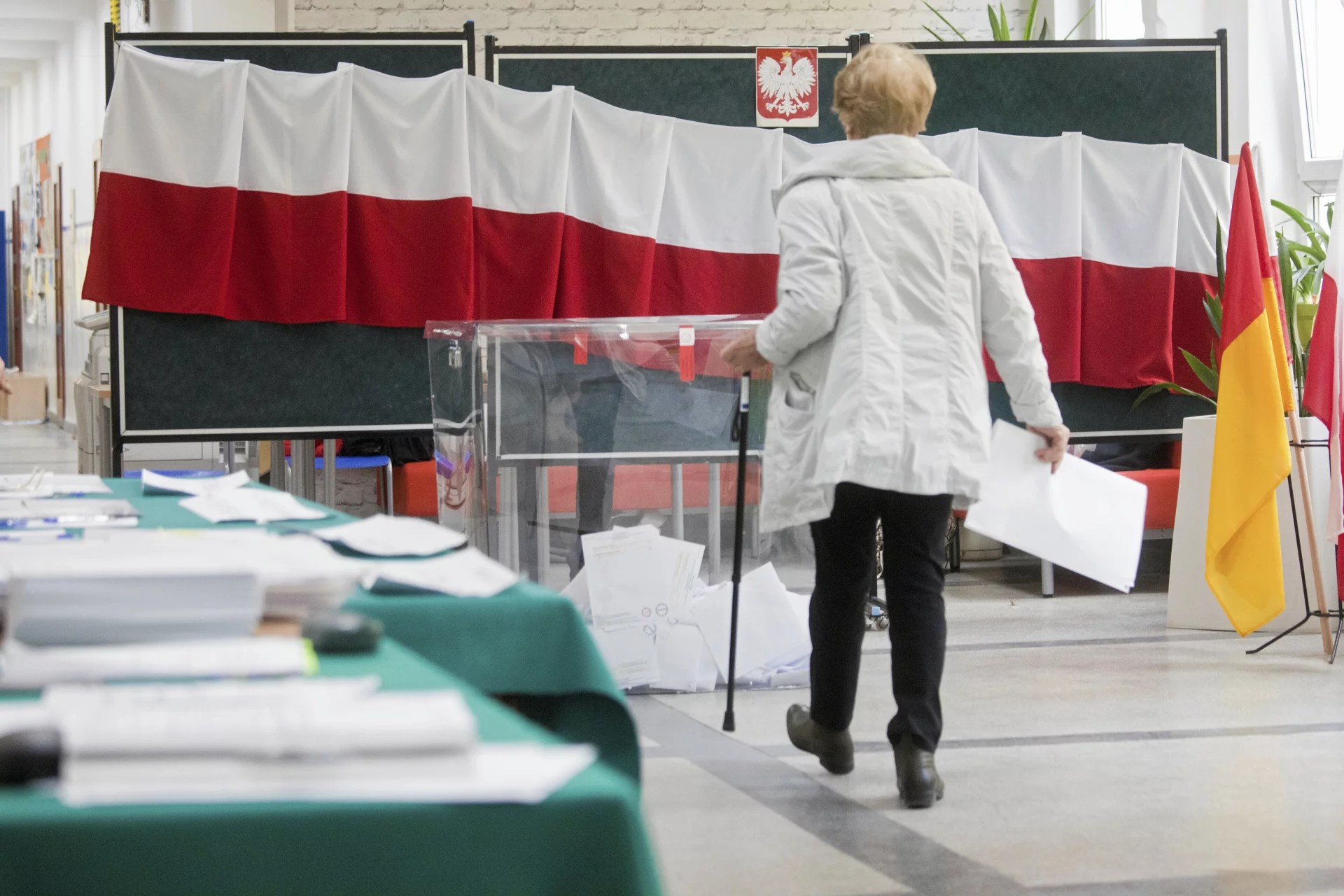 Prawo i Sprawiedliwość oczekuje ponownego przeliczenia głosów w sześciu okręgach.