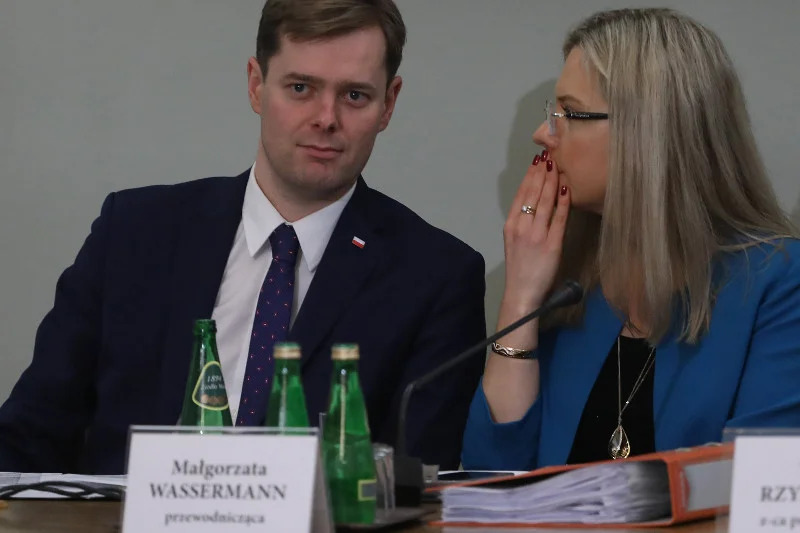 Na posiedzeniu komisji śledczej ds. Amber Gold ujawniono głos agenta ABW.