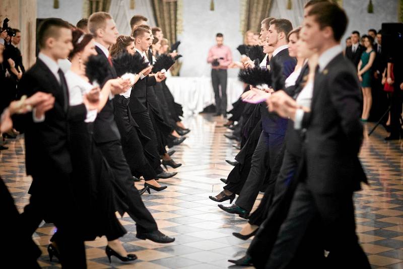 Nie taka studniówka tania... Zdjęcie jest tylko ilustracją do tekstu.