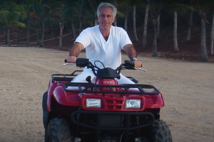 Jeffrey Epstein był oskarżony o zmuszanie do prostytucji nieletnich kobiet