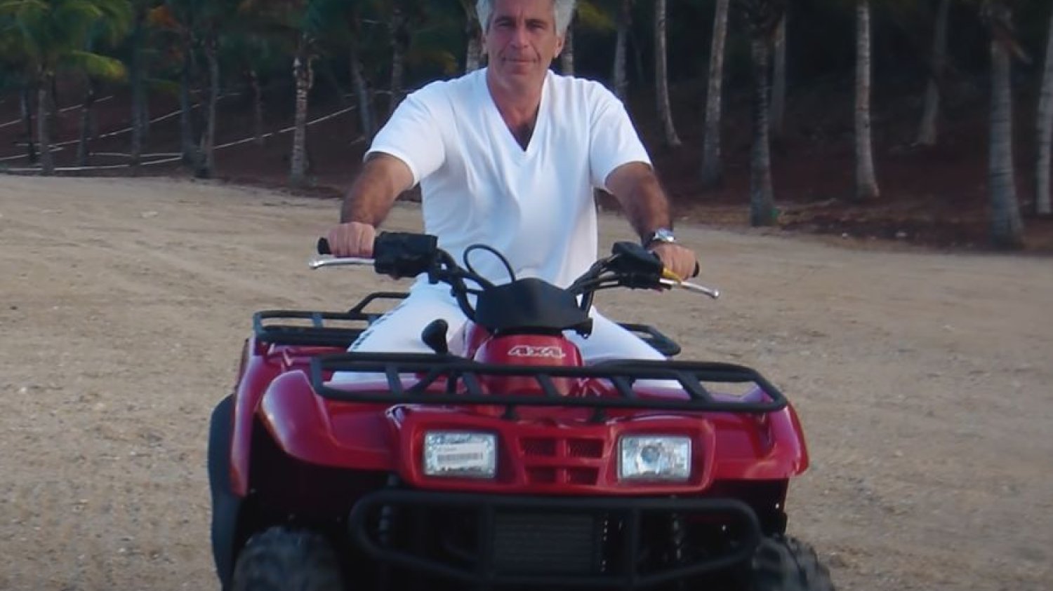 Jeffrey Epstein był oskarżony o zmuszanie do prostytucji nieletnich kobiet
