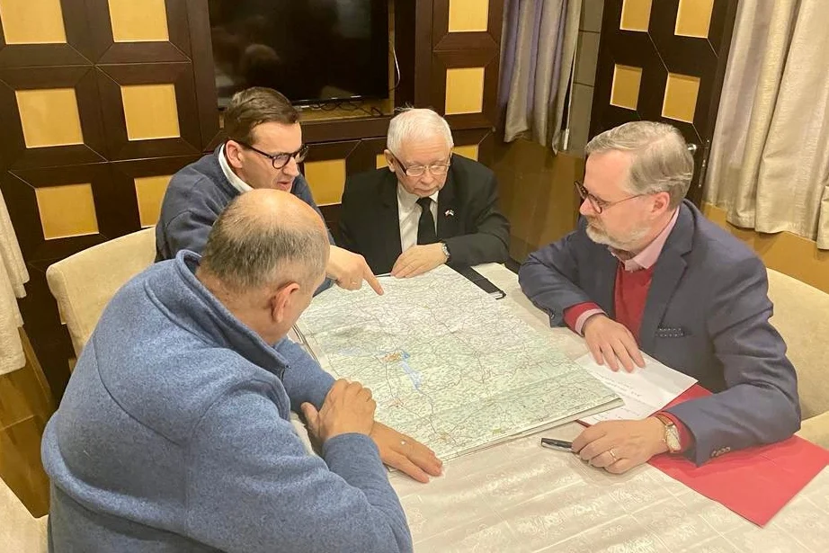 Delegacja premierów pojechała we wtorek pociągiem do Kijowa.