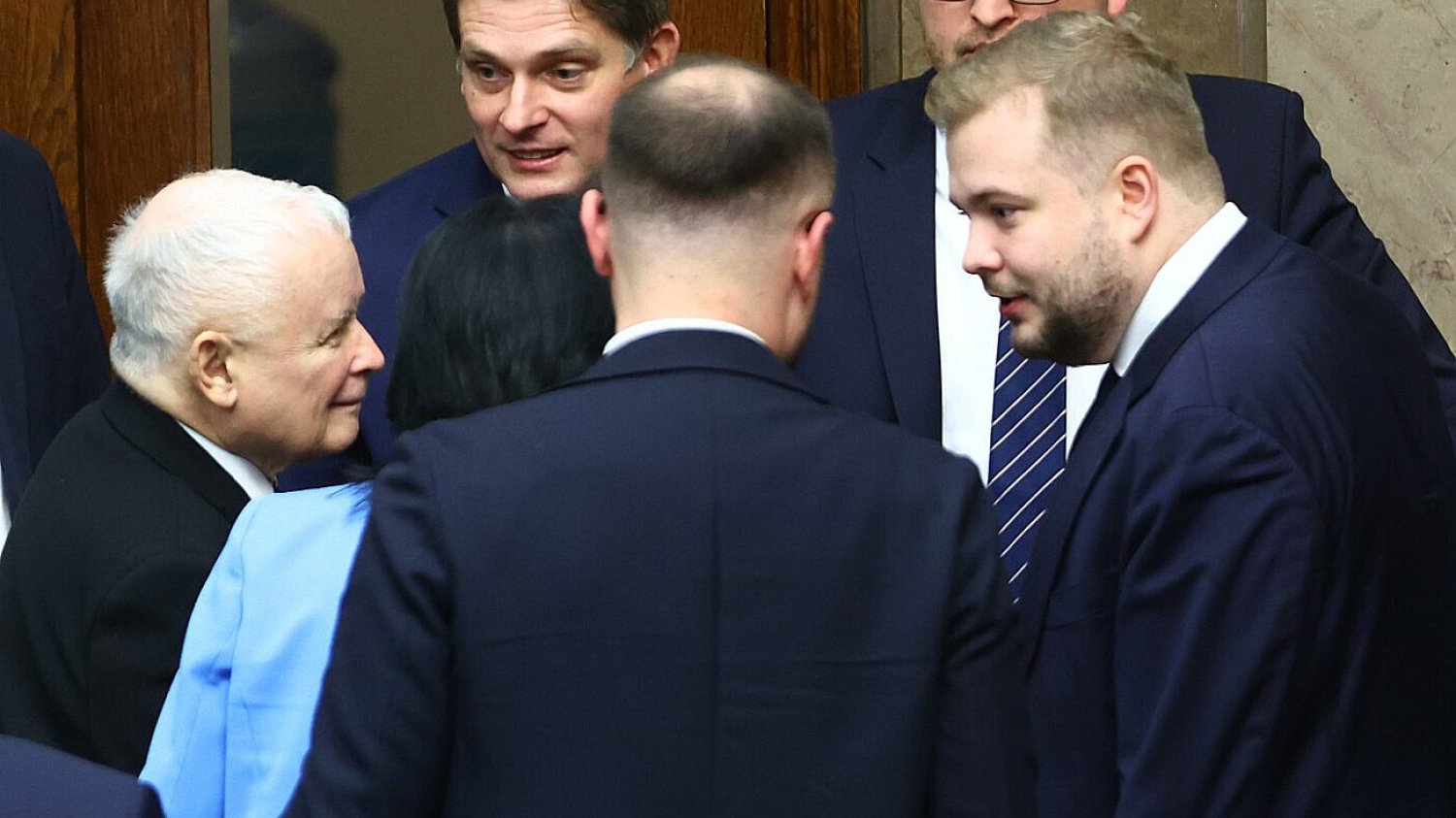 Jarosław Kaczyński i posłowie PiS, w tym Michał Moskal.