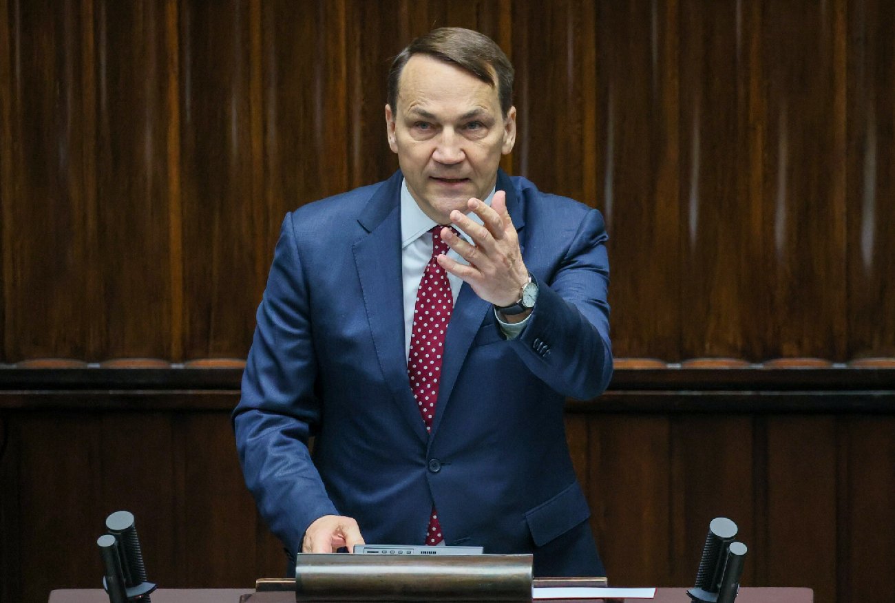 Radosław Sikorski ostro o rządach PiS. Wszystkiemu przyglądał się Duda.
