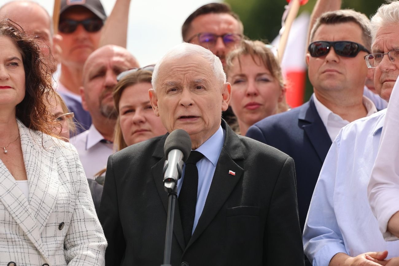 Gargamel ma plan na migrantów. "Niemcy by się nie ośmielili"