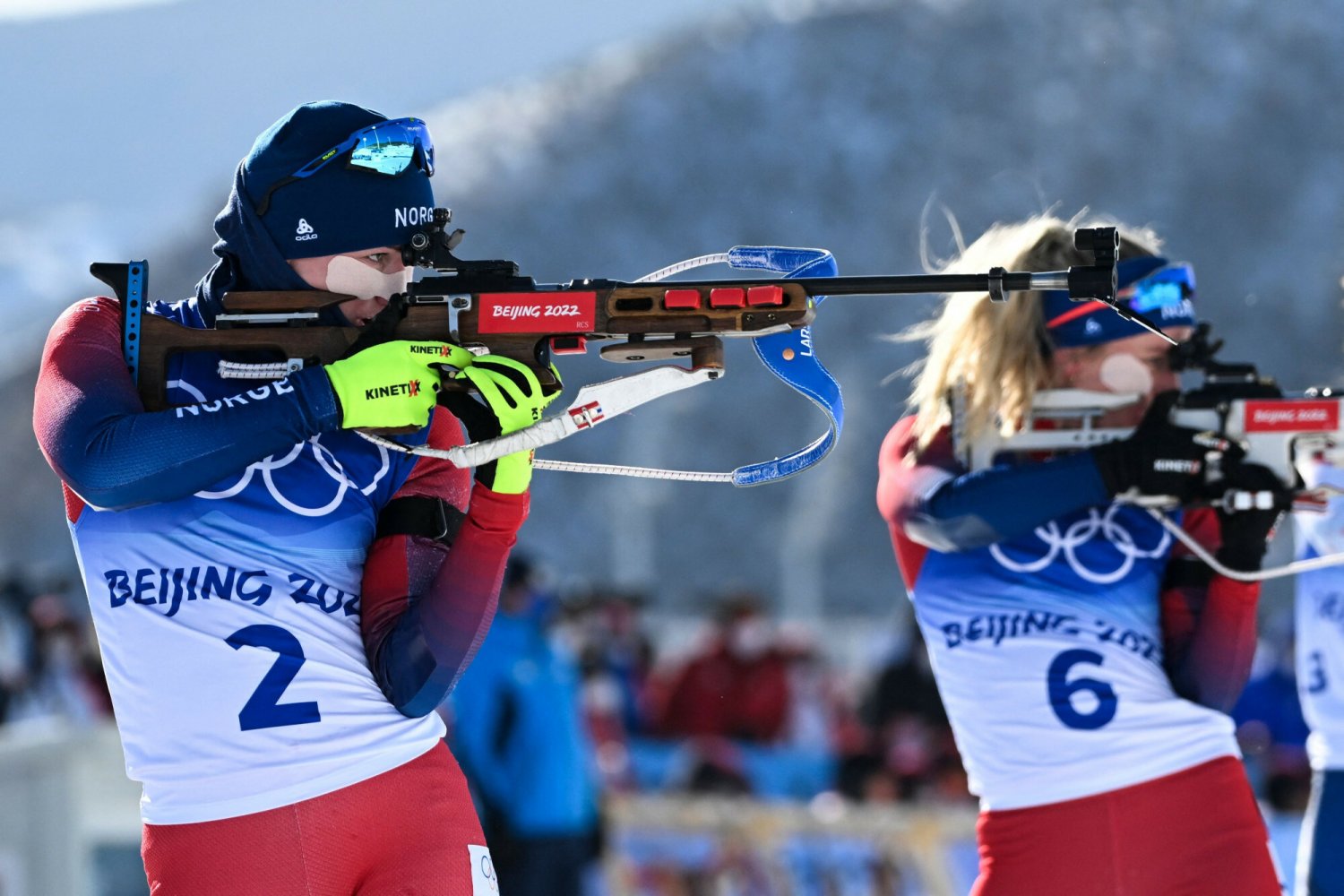 Marte Olsbu Roeiseland i Tiril Eckhoff zdobyły w piątek dwa medale dla Norwegii w biegu masowym. Brązowy oraz srebrny