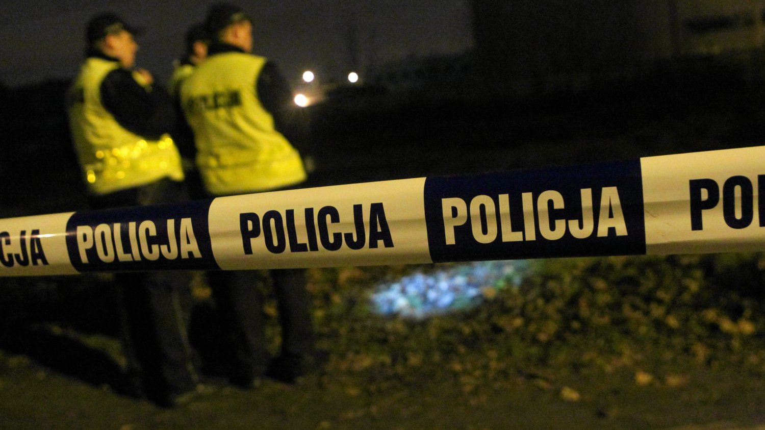 Policjanci skłamali mówiąc, że przeszukali mieszkanie. Ciało 20-latki leżało w nim ponad tydzień.