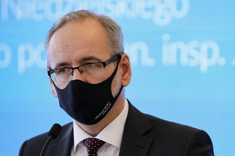 Minister zdrowia Adam Niedzielski zapowiedział, że w kolejnych województwach mogą zostać zaostrzone restrykcje.