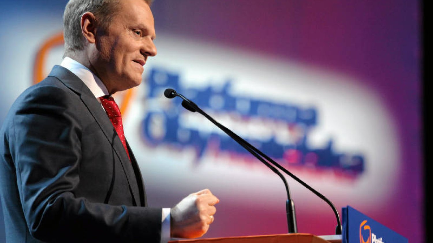 Czy Donald Tusk straszy Polaków?