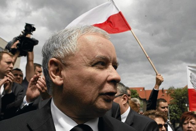 Z jedną z firm, której płaciło PiS, związany jest kuzyn prezesa Jarosława Kaczyńskiego