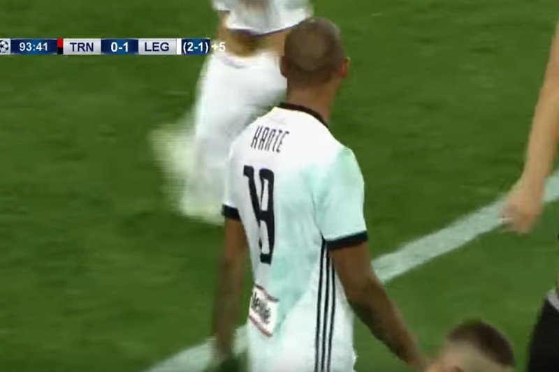 Stroje Legionistów bardzo szybko zrobiły się zielone od farby.