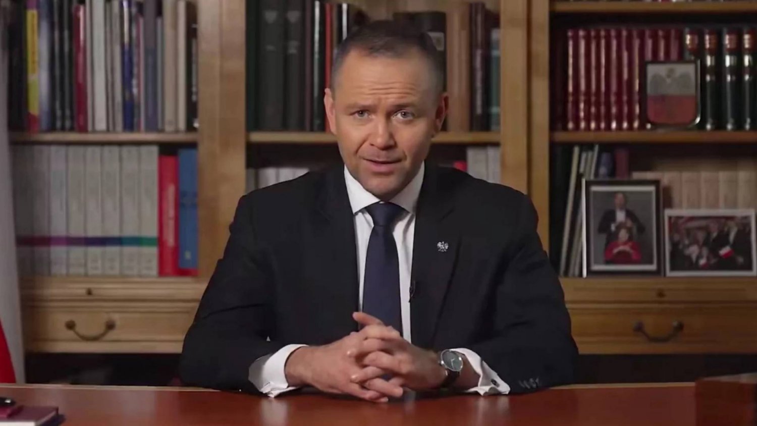 Nawrocki nagle odblokował awanse w służbach. 96 nominacji po miesiącach sporu