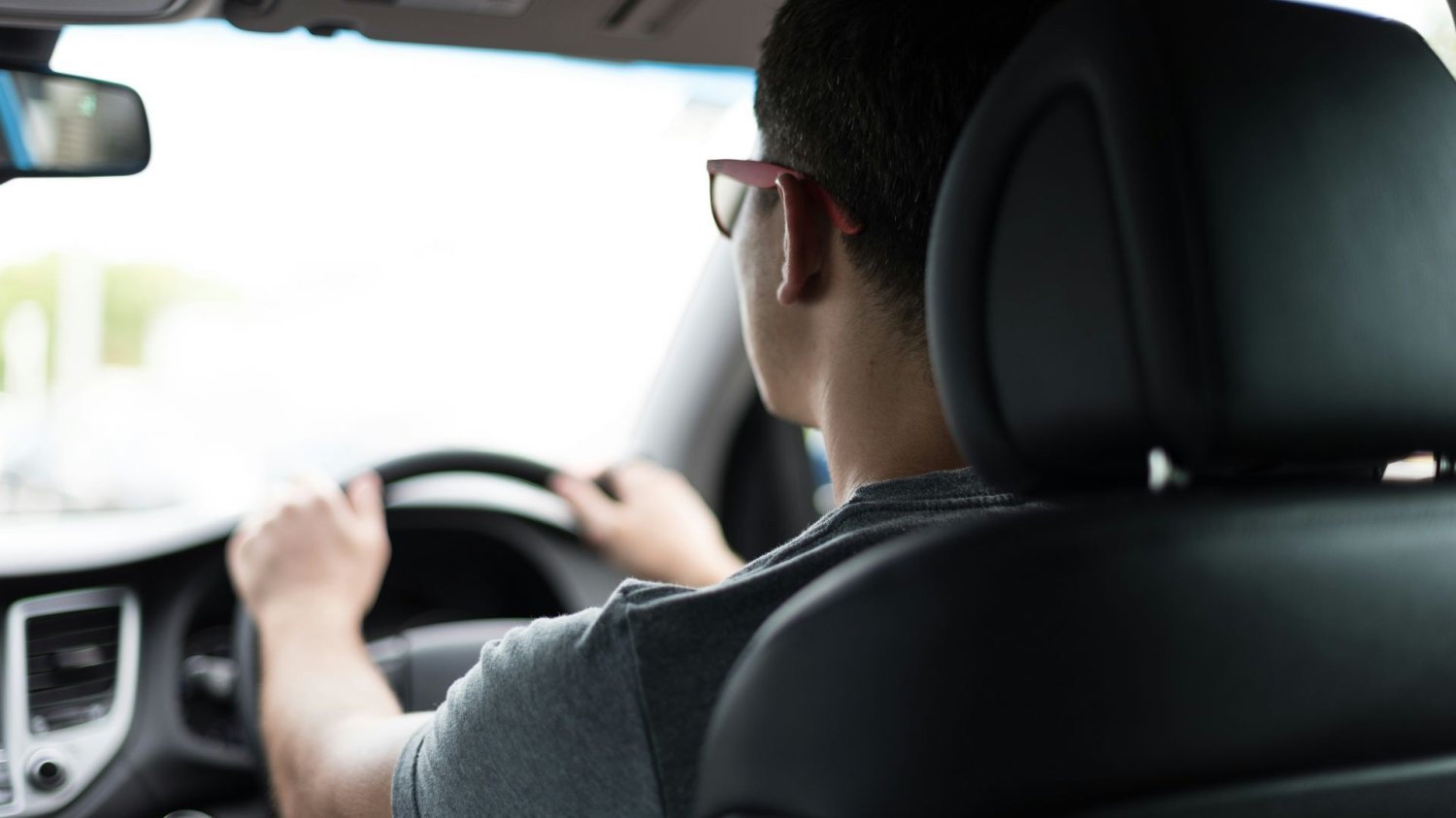 Ukryty pasażer. Jak styl prowadzenia auta może zdradzić pierwsze problemy z pamięcią?
