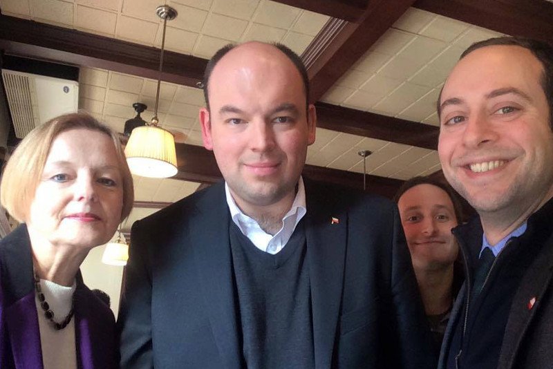 Na zdjęciu konsul Szonert, wiceminister MSZ Jan Dziedziczak i Matthew Tyrmand.