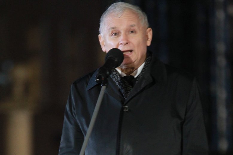 Jarosław Kaczyński podczas 94. miesięcznicy smoleńskiej poraz kolejny podkreśli, że jesteśmy coraz bliżej prawdy o katastrofie smoleńskiej.