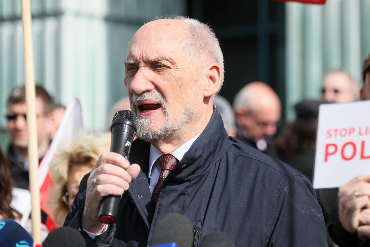 Antoni Macierewicz złożył zawiadomienie na Donalda Tuska. Mówi o zbrodni zamachowej na prezydenta Kaczyńskiego