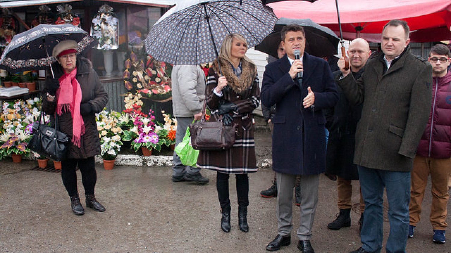Janusz Palikot na przemyskim targu. Fot.  Kamil Krukiewicz/ Flickr