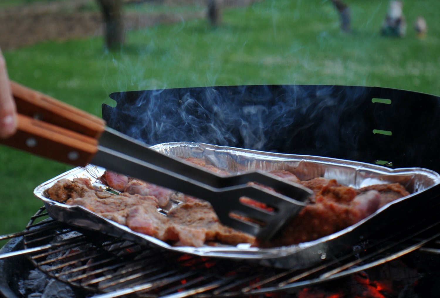 Dietetyk Kamil Paprotny odpowiedział w rozmowie z nami na najczęściej zadawane w Internecie pytania dotyczące grillowania.