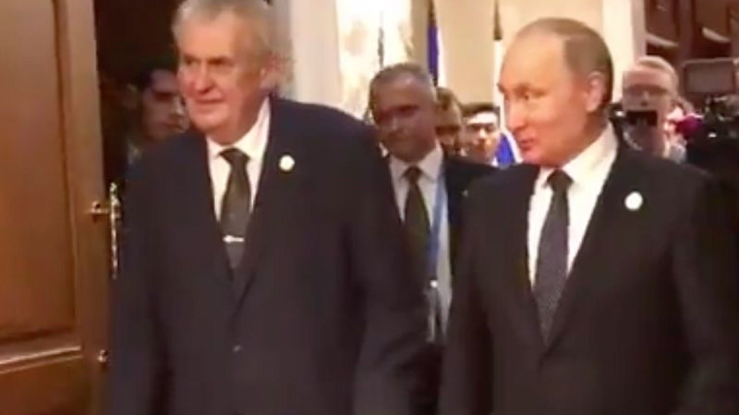 Prezydent Czech Milosz Zeman w towarzystwie prezydenta Rosji Władimira Putina