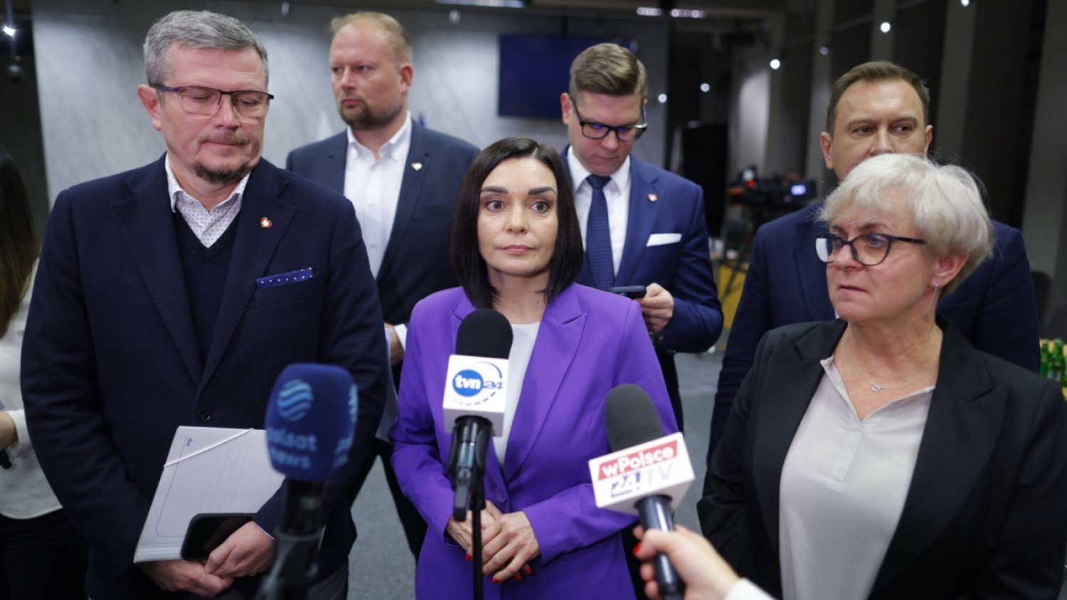 Awantura podczas konferencji prasowej komisji ds. Pegasusa. Posłowie PiS wtargnęli na salę.