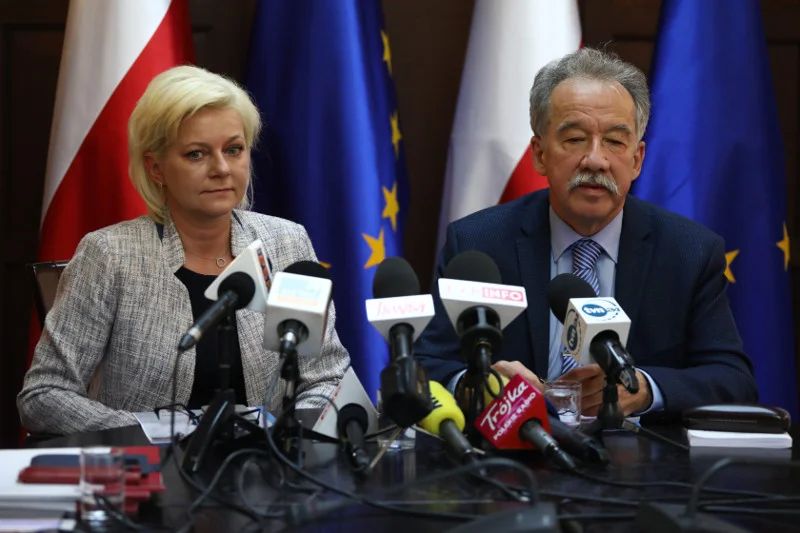 Beata Tokaj, szefowa Krajowego Biura Wyborczego i Wojciech Hermeliński, przewodniczący Państwowej Komisji Wyborczej.