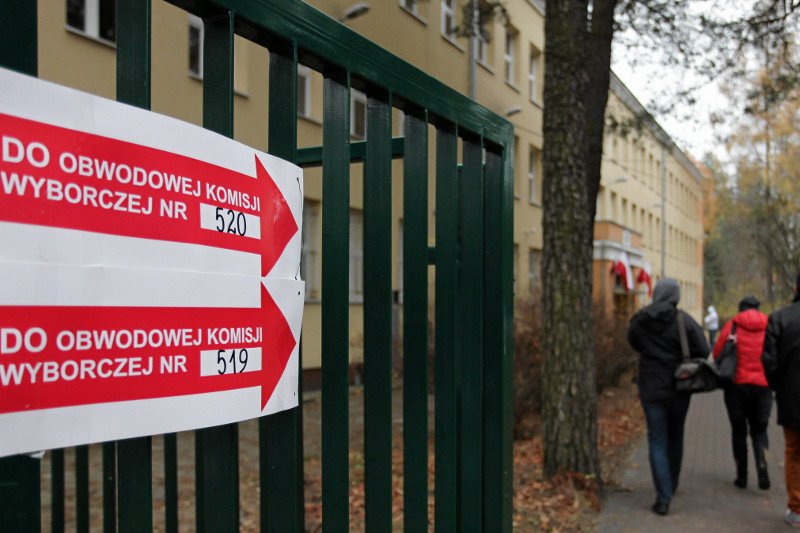 Polska szykuje się do wyborów samorządowych. 14 października w wyborach regionalnych głosowali Belgowie. Tam głosowanie jest obowiązkowe.