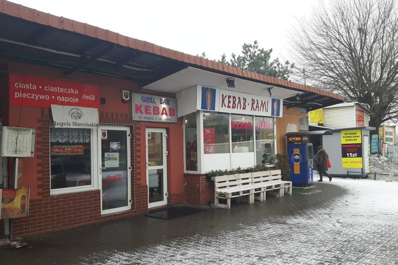 Pracownikami kebabów często są imigranci z krajów muzułmańskich. Przyznają, że boją się o siebie i swoich bliskich.