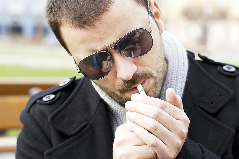 Francja właśnie podlicza, ile pieniędzy wydano na nieskuteczną walkę z paleniem papierosów. Wielka Brytania prawie przestałą palić, a Unia Europejska szykuje się do zablokowania produkcji papierosów typu slim i mentolowych.