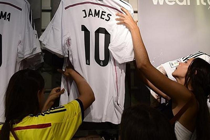 W ciągu 48 godzin sprzedano ponad 345 tysięcy koszulek Jamesa Rodrigueza