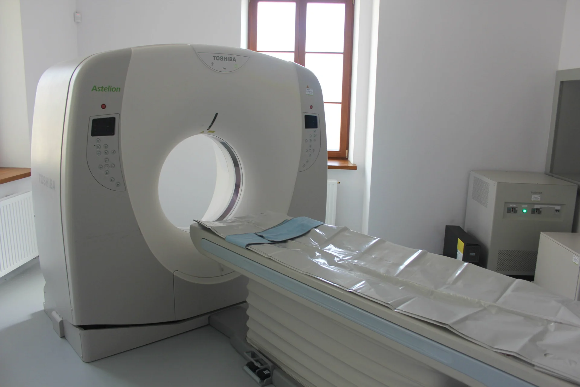 Tomograf komputerowy w stołecznym Zakładzie i Katedrze Medycyny Sądowej