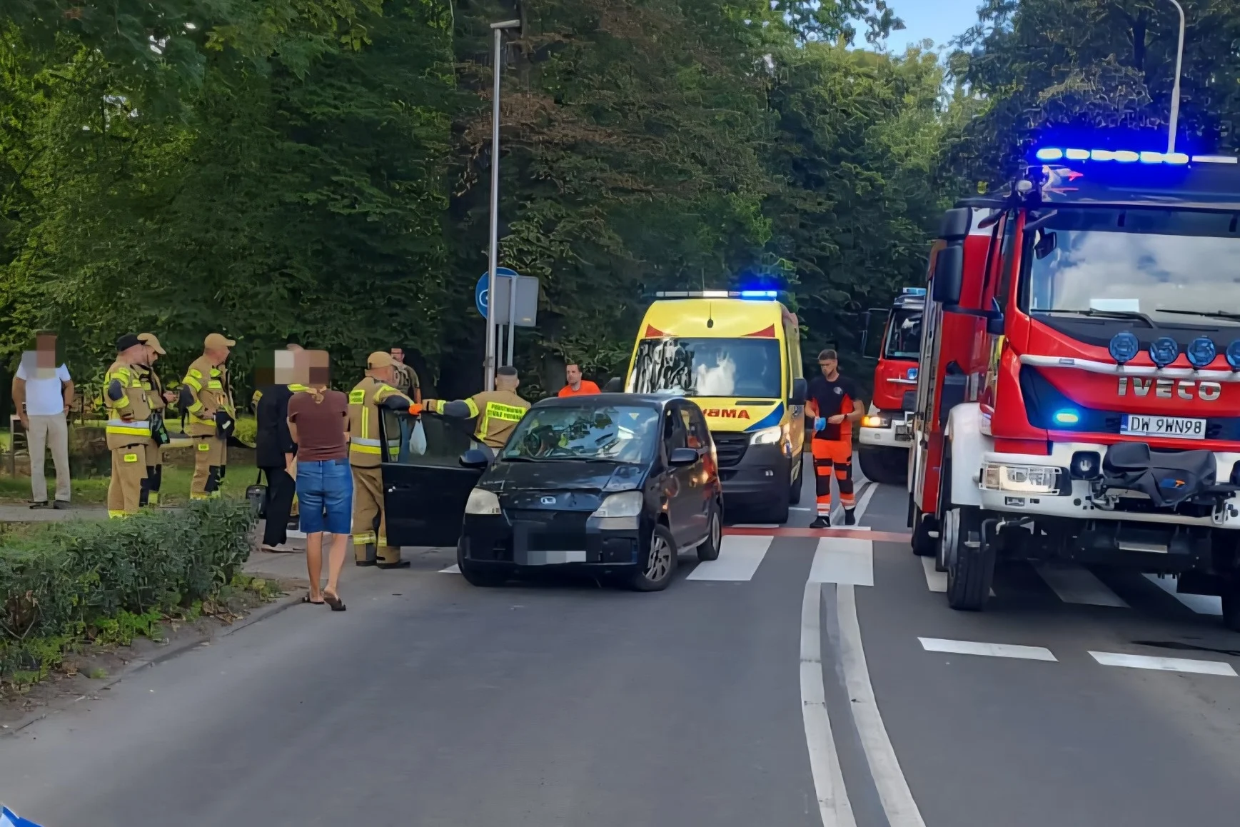 Oleśnica: Kierowca potrącił trzy dziewczynki na pasach. Nie miał uprawnień