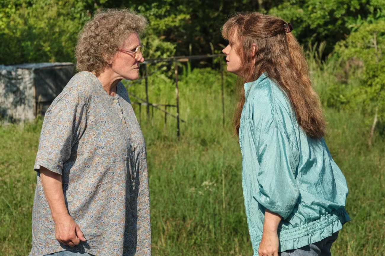 Glenn Close i Amy Adams w filmie "Elegia dla bidoków"