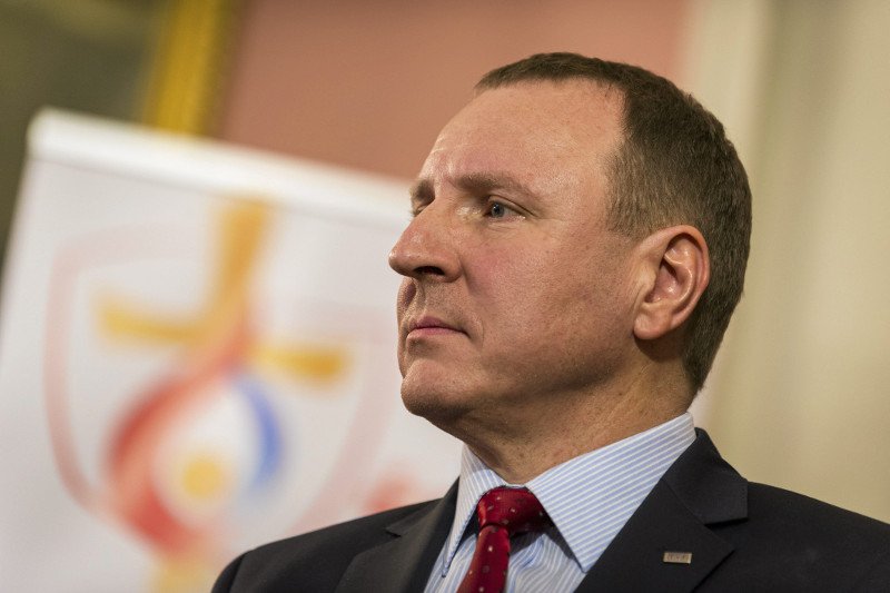 Zdaniem Jacka Kurskiego, szefa TVP, spadająca oglądalność TVP od czasu przejęcia przez PiS mediów publicznych, to efekt nierzetelnego pomiaru. Ośrodek badawczy Nielsen odpiera zarzuty.