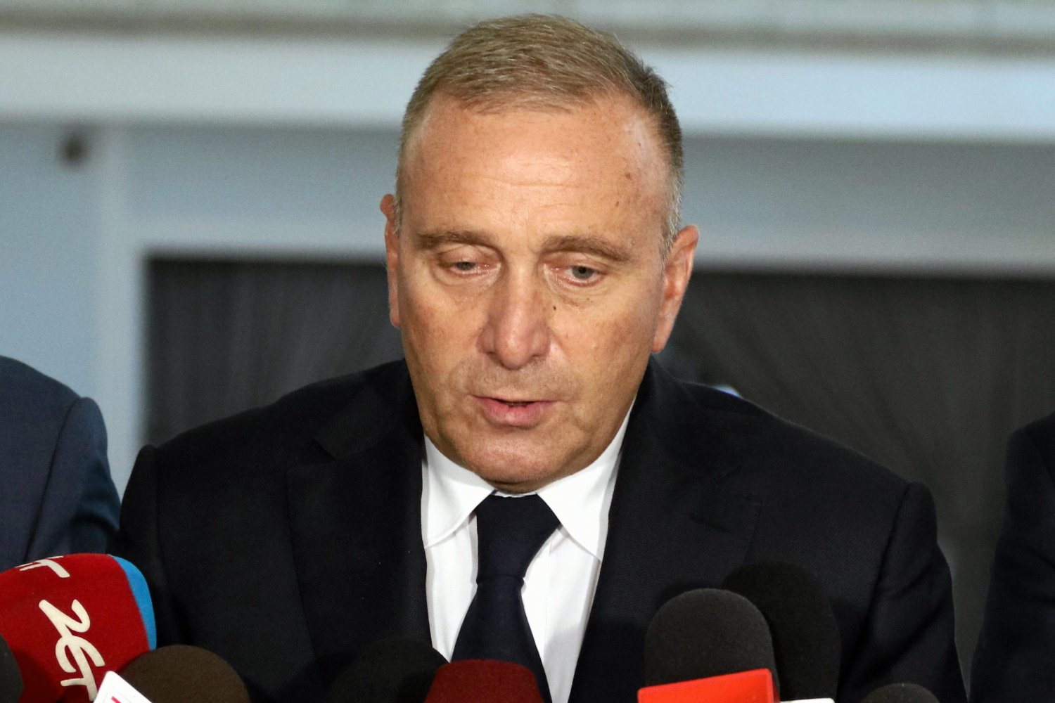 Grzegorz Schetyna jest obiektem internetowych kpin jako... lider opozycji.