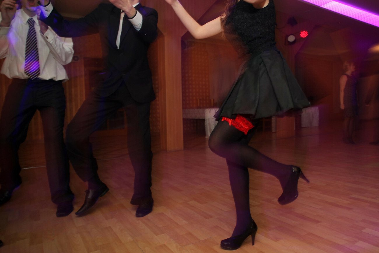 Uczniowie jednego z elbląskich liceów bawili się przy piosence "J***ć PiS".