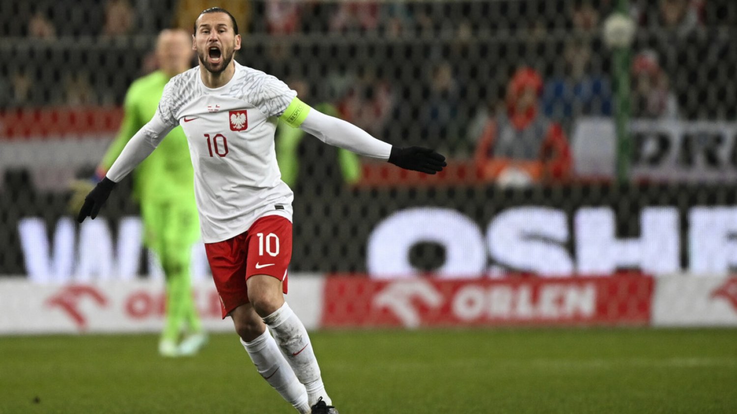 Grzegorz Krychowiak w meczu z Chile zagrał ponad godzinę. "Krycha" po zejściu Kamila Glika pełnił funkcję kapitana.