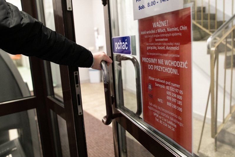 Pacjenci skarżą się na utrudniony dostęp do lekarzy pracujących w POZ-etach.