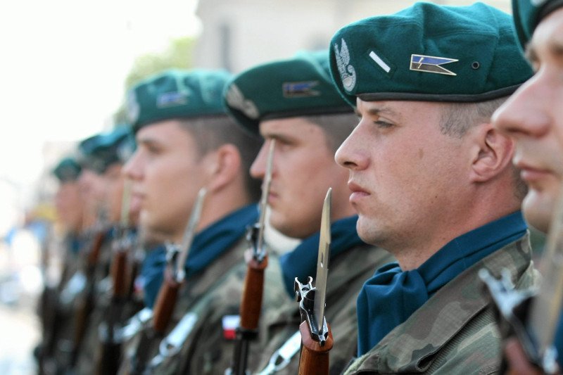 Czy powinien wrócić obowiązkowy pobór? To pytanie jest ciągle aktualne.