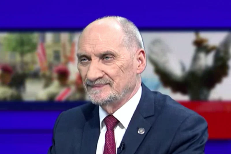 Antoni Macierewicz przerwał milczenie ws. zatrzymania Bartłomieja M. Poinformował, że za jego pupila poręczył już o. Tadeusz Rydzyk.