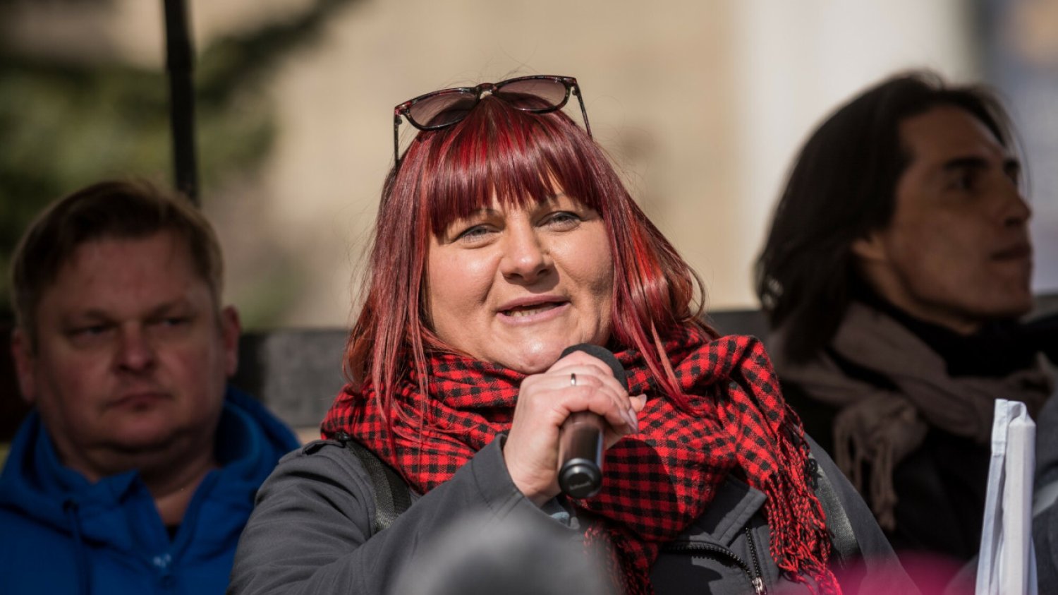 Antyszczepionkowcy w odwrocie: Justyna Socha nie jest już prezesem STOP NOP, a jedna z lekarek straciła prawo wykonywania zawodu za wpisy o pandemii COVID-19.