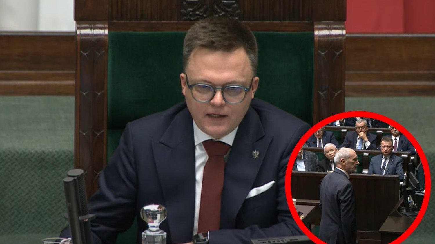 Antoni Macierewicz wdarł się w Sejmie na mównicę
