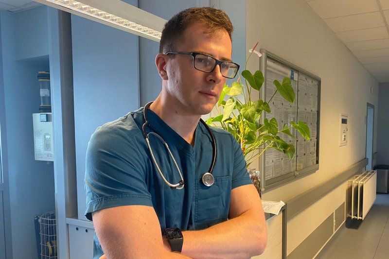 Michał Głuszek, ortopeda i lekarz medycyny estetycznej z Wrocławia opowiada w wywiadzie z naTemat.pl o problematycznych pacjentach, błędach systemowych i obciążonym systemie opieki zdrowotnej w Polsce.