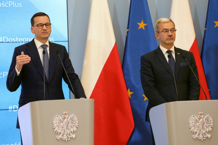 Mateusz Morawiecki i Jerzy Kwieciński przedstawili projekt budżetu na przyszły rok.
