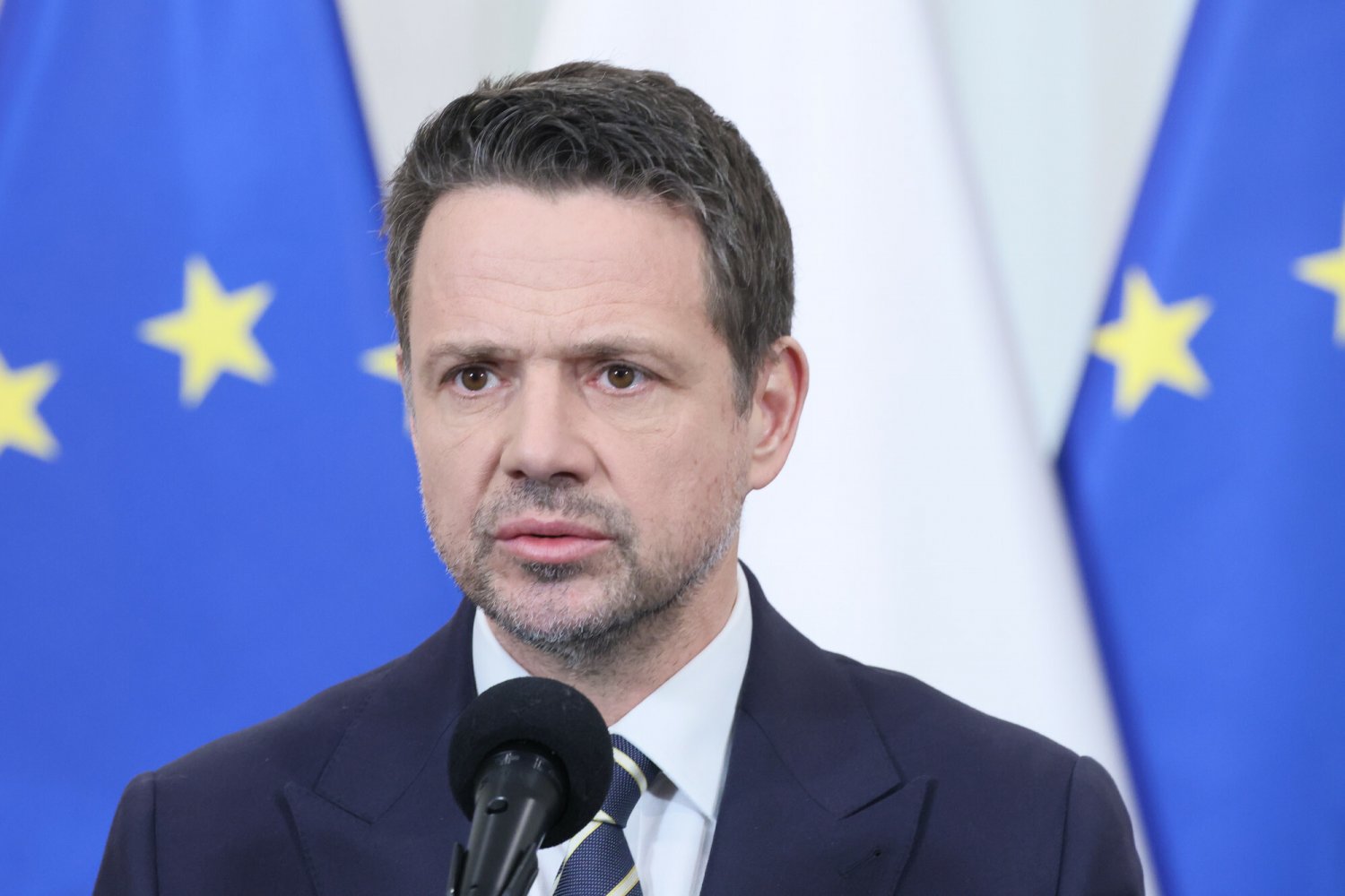 Rafał Trzaskowski wciąż na czele sondaży prezydenckich. Jednak kandydat KO traci, a zyskuje szczególnie Sławomir Mentzen.