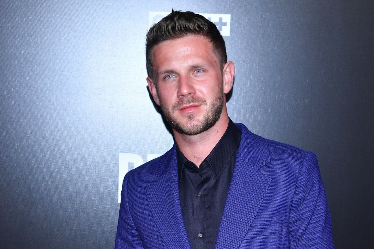 Wyliczono, ile pieniędzy Antek Królikowski straci przez afery.