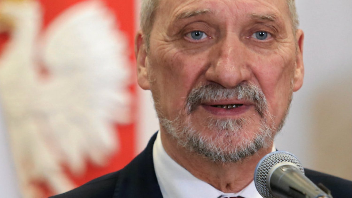 Antoniego Macierewicza miałby zastąpić Mariusz Błaszczak - podaje dziennikarz Radia Zet.