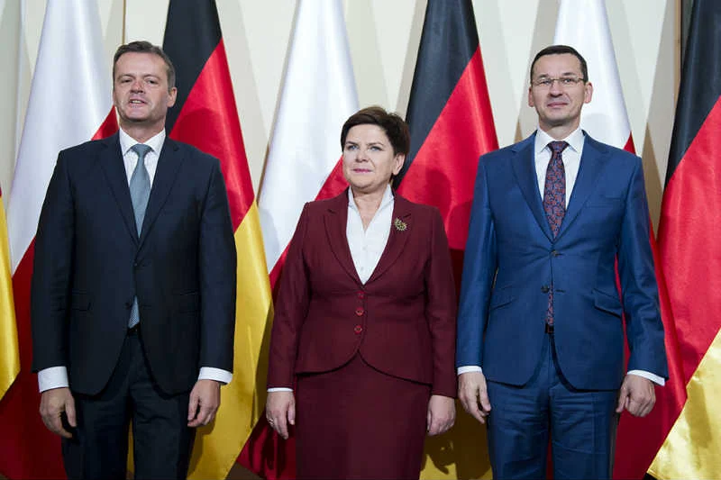 Beata Szydło i Mateusz Morawiecki przypisali sobie zasługi, które w dużej części należały do PO.