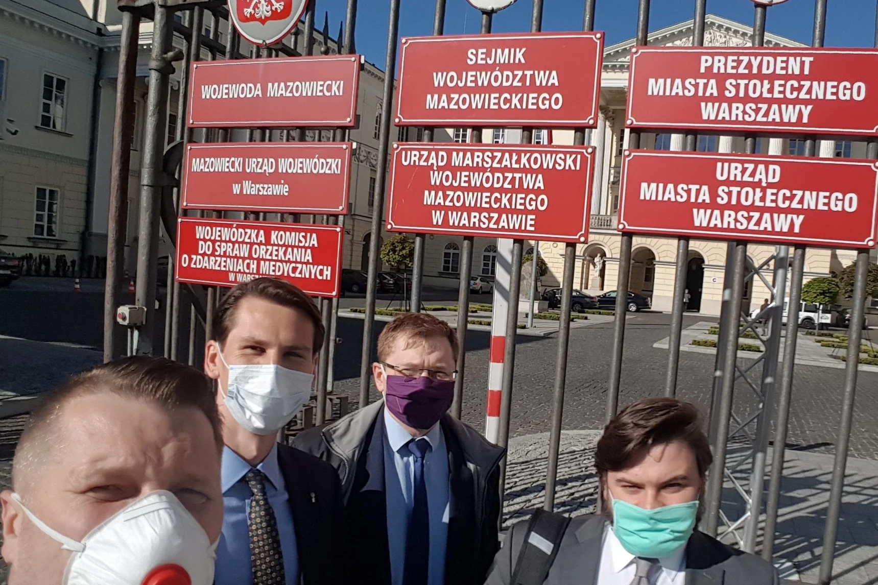 Posłowie PiS interweniowali w warszawskim ratuszu.